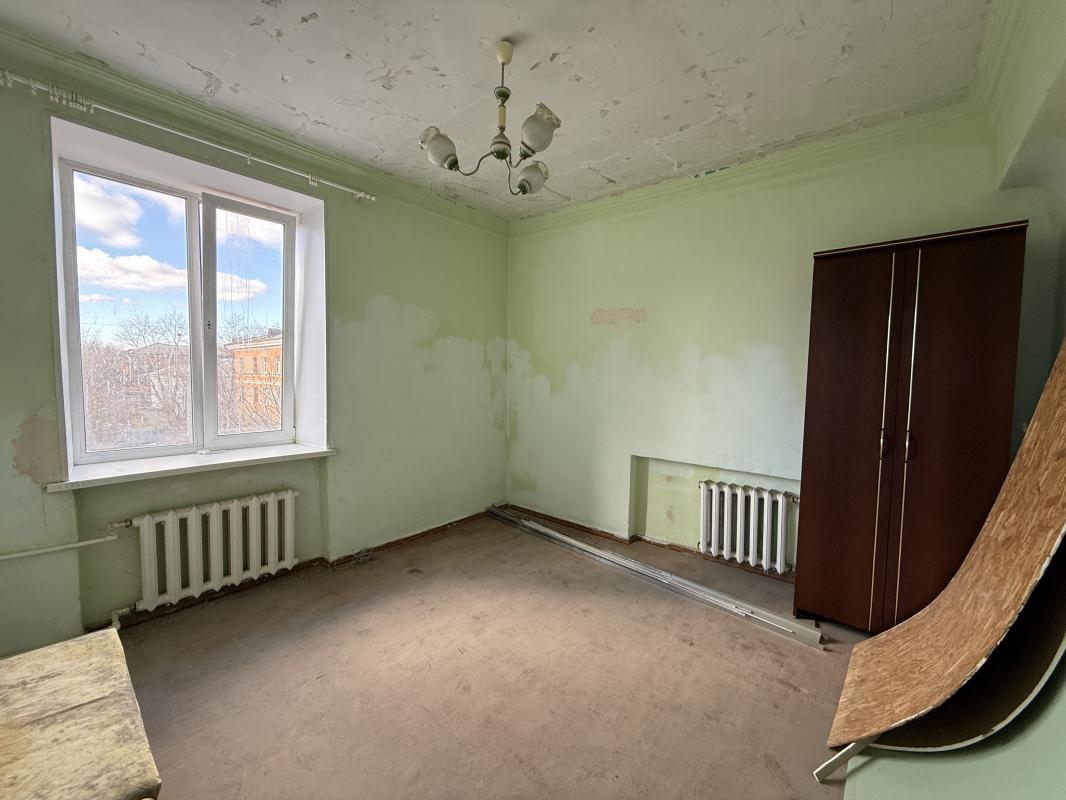 Продается светлая 2-к квартира в кирпичном доме с высокими потолками. - Новотроицк