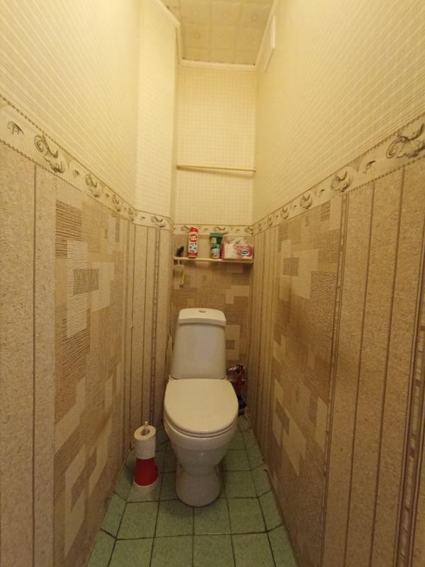 Продается  2-комнатная квартира по адресу:  г. - Новотроицк