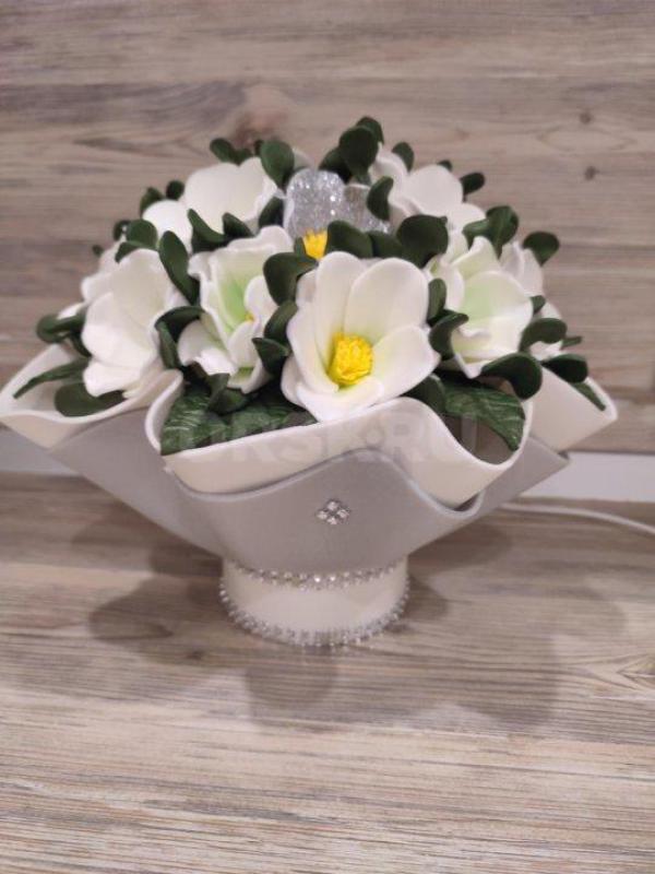 Предлагаю отличный подарок- светильник с букетом неувядающих розочек. - Орск