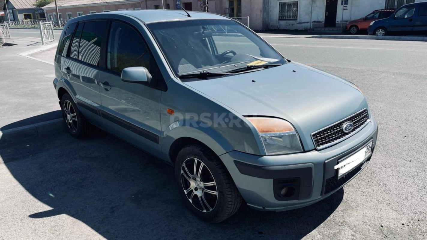 Продается Ford Fusion 2008 года
Комплектация :
- ДВС 1,6; 101 л.с
- Кондиционер (климат контроль) - Новотроицк