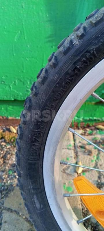 Продам детский велосипед, колеса на 16,покрышки практически новые, есть дополнительные боковые колес - Орск