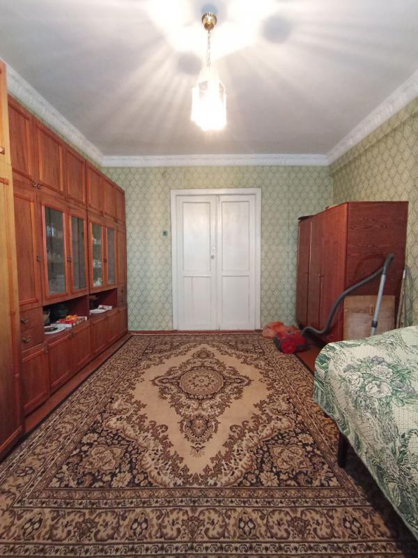 Успейте купить большую  3-комнатную квартиру по адресу:  г. - Новотроицк