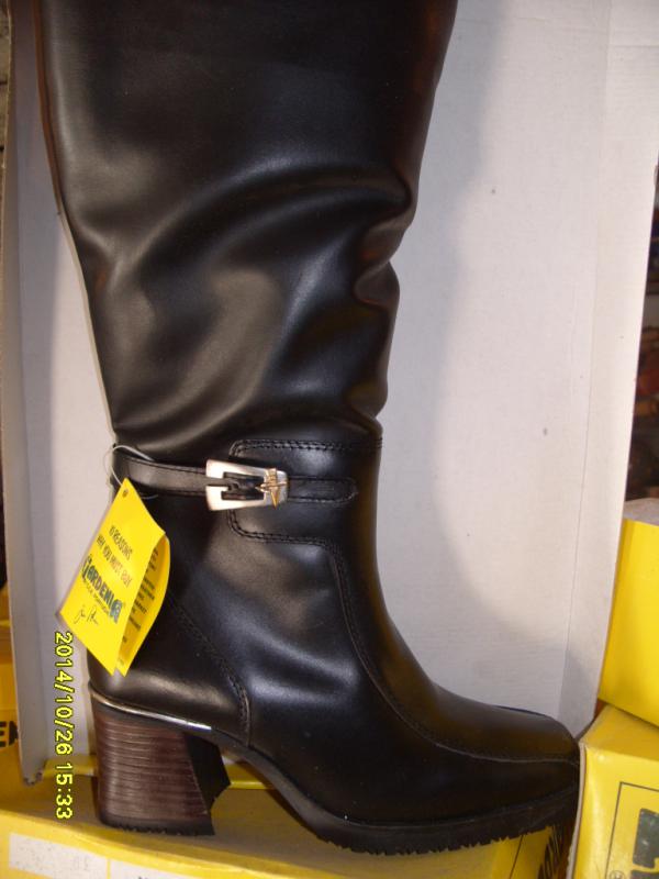 продам теплые нескользящие  женские  сапоги, остались только 36 и 37 размер - Новотроицк