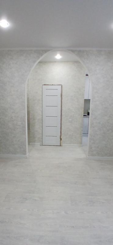 Продаётся однокомнатная квартира старого типа , г. - Новотроицк