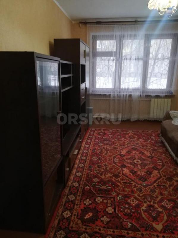 Сдается 2х комнатная квартира в центре города. - Орск