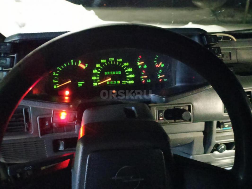 Продам настоящий внедорожник рамник Opel Frontera A, полный привод, документы все на руках,двигатель - Орск