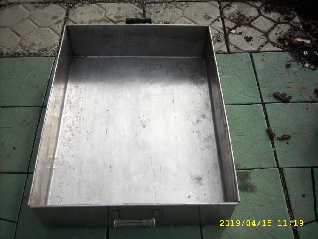 Продам корыто из нержавеющей стали , размером :  80х6018 см , лёгкая, поместится в легковое авто - Орск