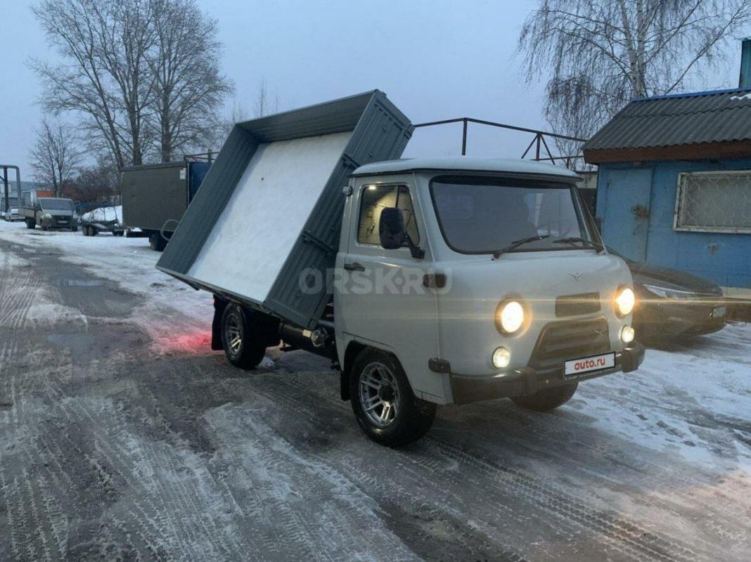 Продаю уаз 3303 2012 года в отличном состоянии машина не битая не крашена очень хорошем состоянии вл - Орск