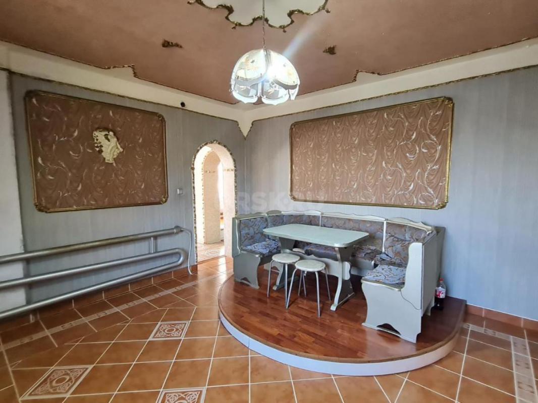 Продам жилой 2-х этажный дом, расположенный по адресу: улица Рябиновая(район Мостострой). - Орск