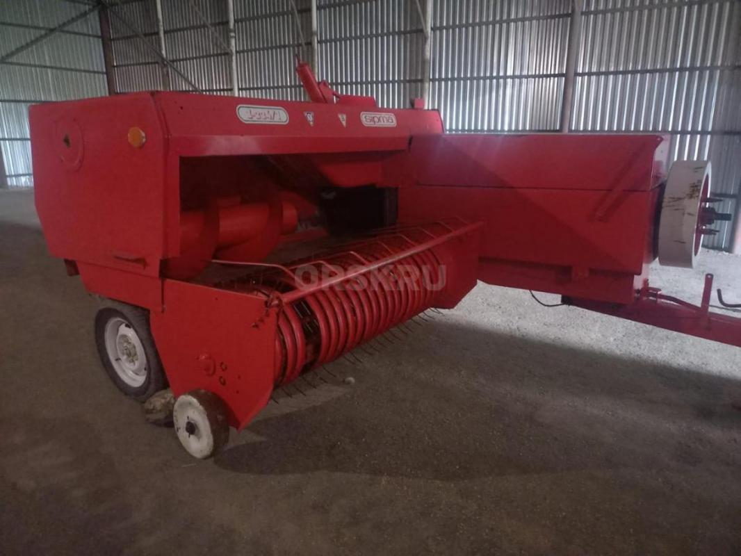 В связи со сменой деятельности продается пресс подборщик сипма, комбайны «НИВА», сеялки «Омички», жа - Гай