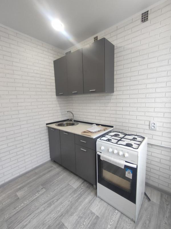 Продаётся уютная двухкомнатная квартира (распашонка) площадью 47.5 квадратных метров на четвёртом эт - Новотроицк