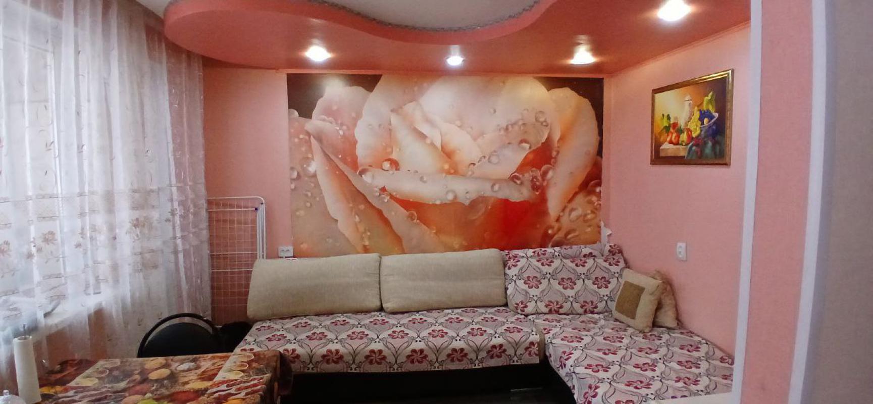 Продается 3-комнатная квартира на привлекательном этаже  ,по адресу: г. - Новотроицк