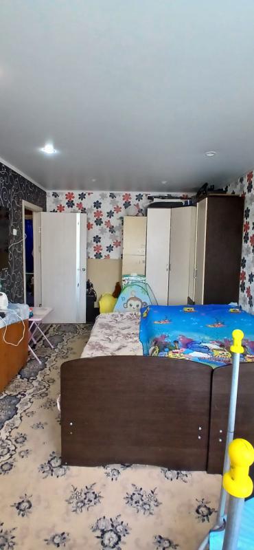 Продается 3-комнатная квартира на привлекательном этаже  ,по адресу: г. - Новотроицк