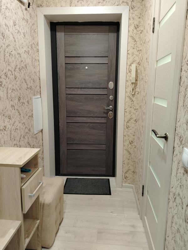 Продаётся 1-комнатная квартира (угловая) в связи с переездом. - Новотроицк