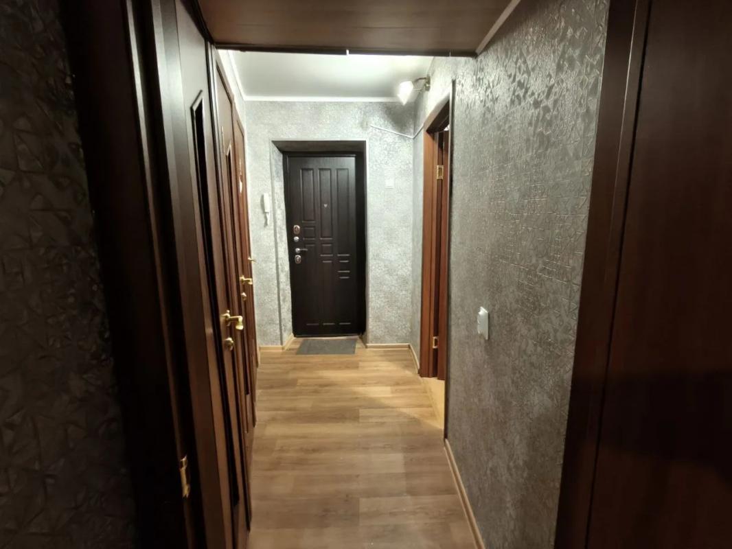 На длительный срок сдаю 1 комнатную квартиру. - Новотроицк