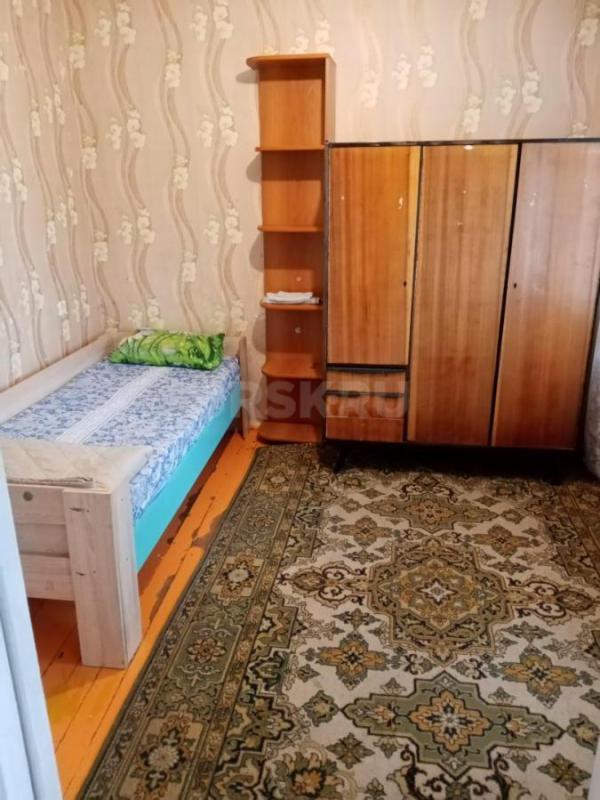 Сдам 4х комнатную квартиру командированным  (4-5 койка мест) Нефтяников 26(2 этаж) Квитанции входят - Орск