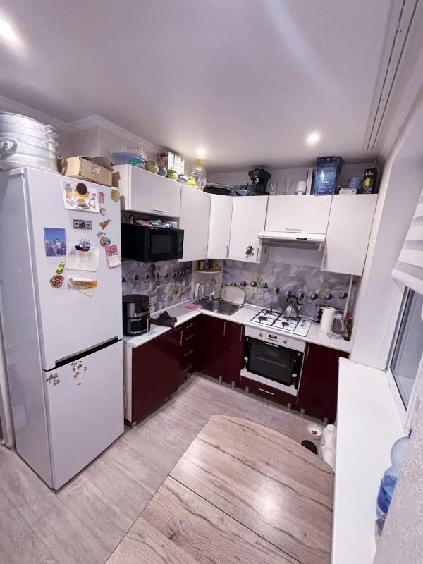 ПРОДАЕТСЯ ХОРОШАЯ УЛУЧШЕННОЙ ПЛАНИРОВКИ 2Х-КОМНАТНАЯ КВАРТИРА В САМОМ ЛУЧШЕМ РАЙОНЕ ГОРОДА в панельн - Новотроицк