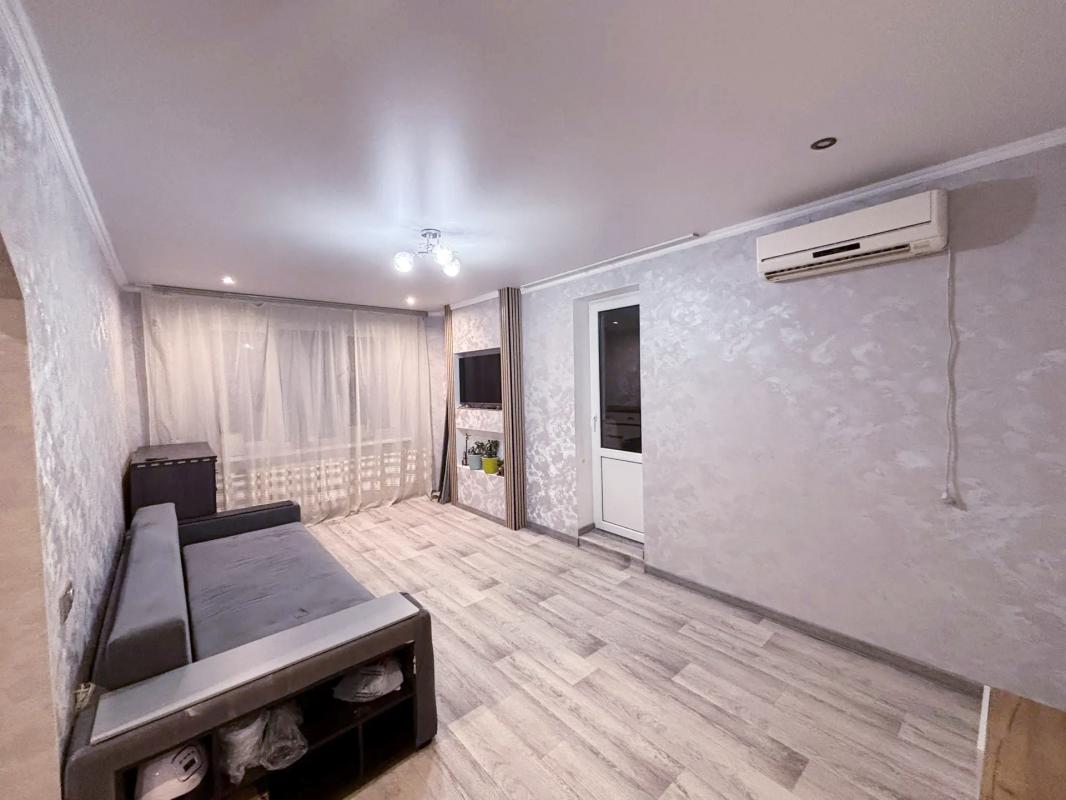 ПРОДАЕТСЯ ХОРОШАЯ УЛУЧШЕННОЙ ПЛАНИРОВКИ 2Х-КОМНАТНАЯ КВАРТИРА В САМОМ ЛУЧШЕМ РАЙОНЕ ГОРОДА в панельн - Новотроицк