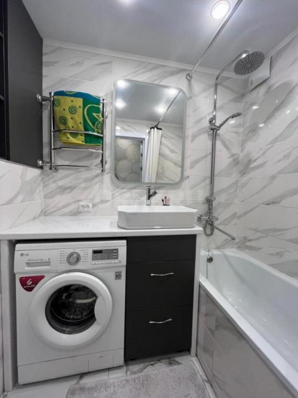 СРОЧНО ПРОДАМ без комиссий 3-х комнатную квартиру в районе пл. - Орск