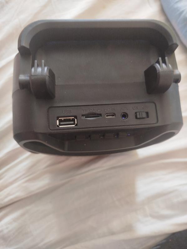 Продам колонку срочно в отличном состоянии звук хороший .5-6 часов работы. - Новотроицк