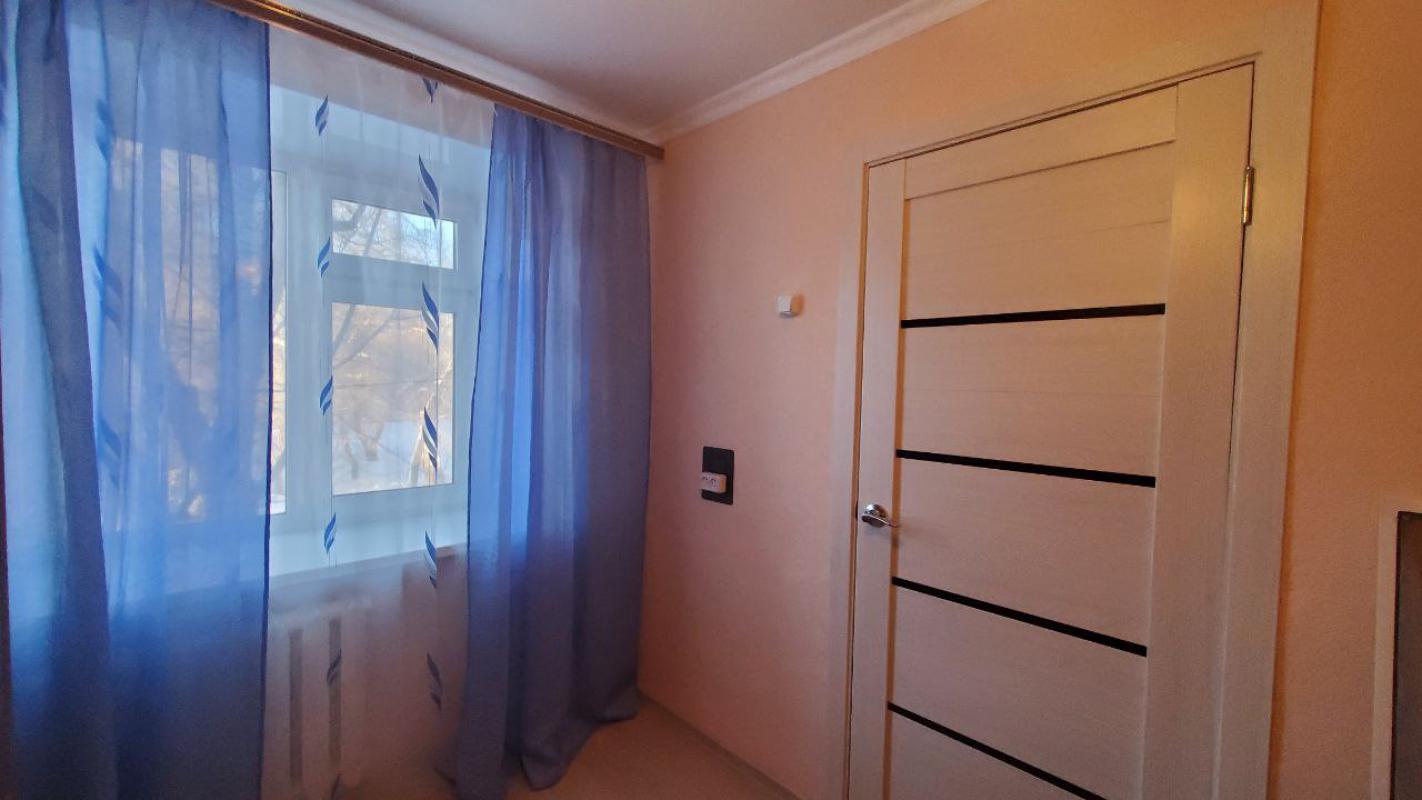 Продается уютная 2-комнатная квартира  расположенная на 2 этаже 5-этажного блочного дома по адресу: - Гай