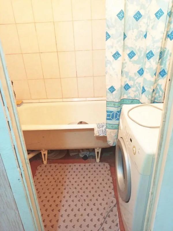 Однокомнатная квартира
улучшенной планировки
1/9 этаж
требует ремонта
но вы сделаете его под сво - Новотроицк