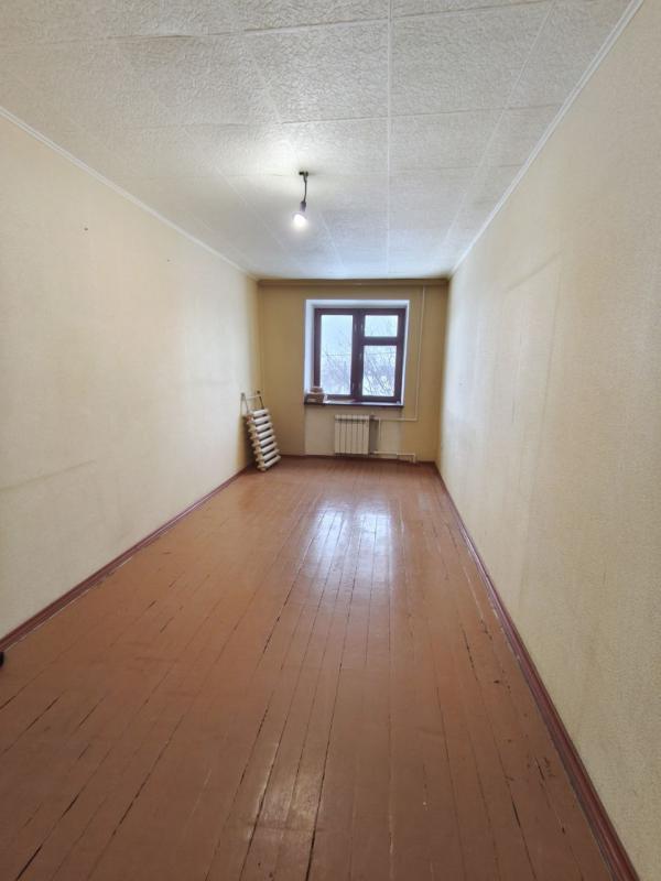 Продается 3-комнатная квартира по адресу: г. - Новотроицк