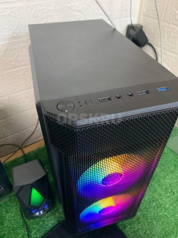 Компьютер полный комплект 
Для игр , работы и учебы 
Характеристики 
Процессор Intel Pentium Gold - Орск