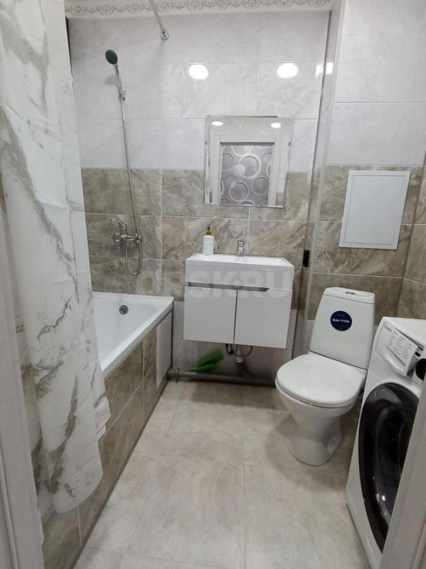 Посуточно 2ух комнатная квартира. - Орск