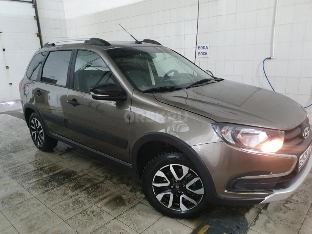 Продам  Гранту Кросс в красивом цвете! - Орск