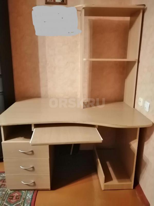 Стол компьютерный б/у. - Орск