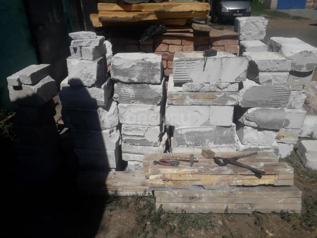 Газоблок 600×300×200, бу, разборный, остатки клея, сколы
30×10 4 половинки, 7 брусков
36шт. - Орск