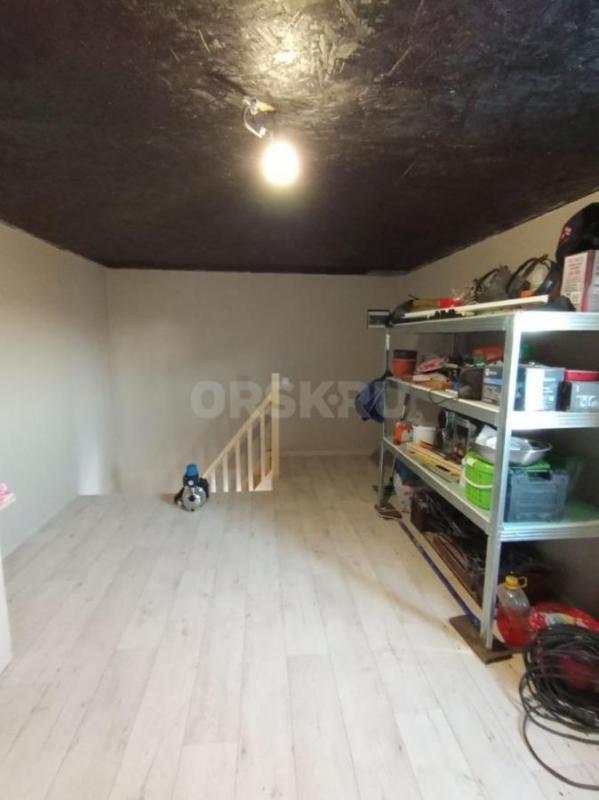 Продам садовый участок с домом СНТ «ЮУМЗ 1»  район зеленхоза
Земли 7 соток, двух этажный дом постро - Орск