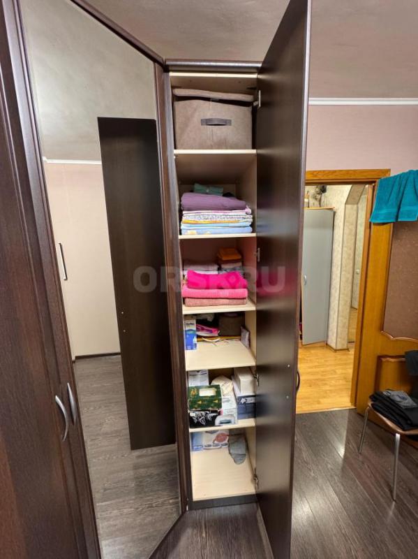 Продам угловой шкаф фирмы «Дядьково» в хорошем состоянии, без сколов и трещин! - Орск