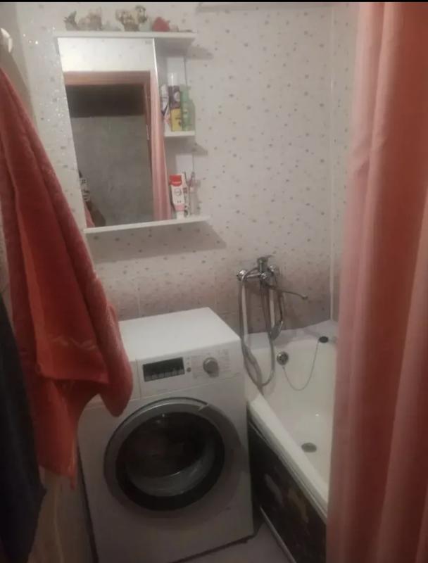 Продам двухкомнатную квартиру (распашонка). - Новотроицк