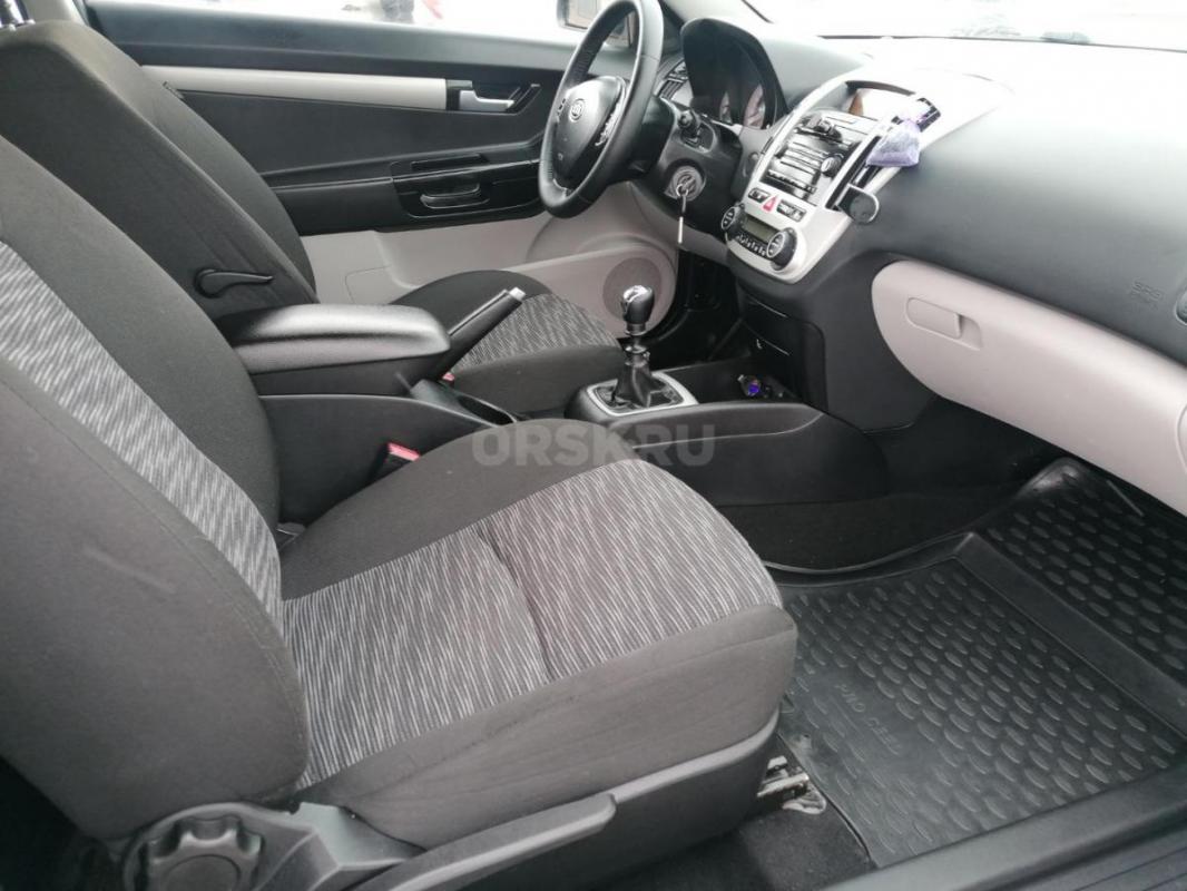 Продам Kia ceed купе в красивом цвете в отличном состоянии полностью обслужен от и до. - Орск