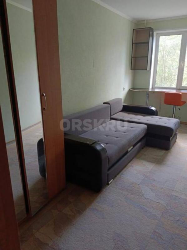 Продается 2-х комнатная квартира по адресу: ул. - Орск