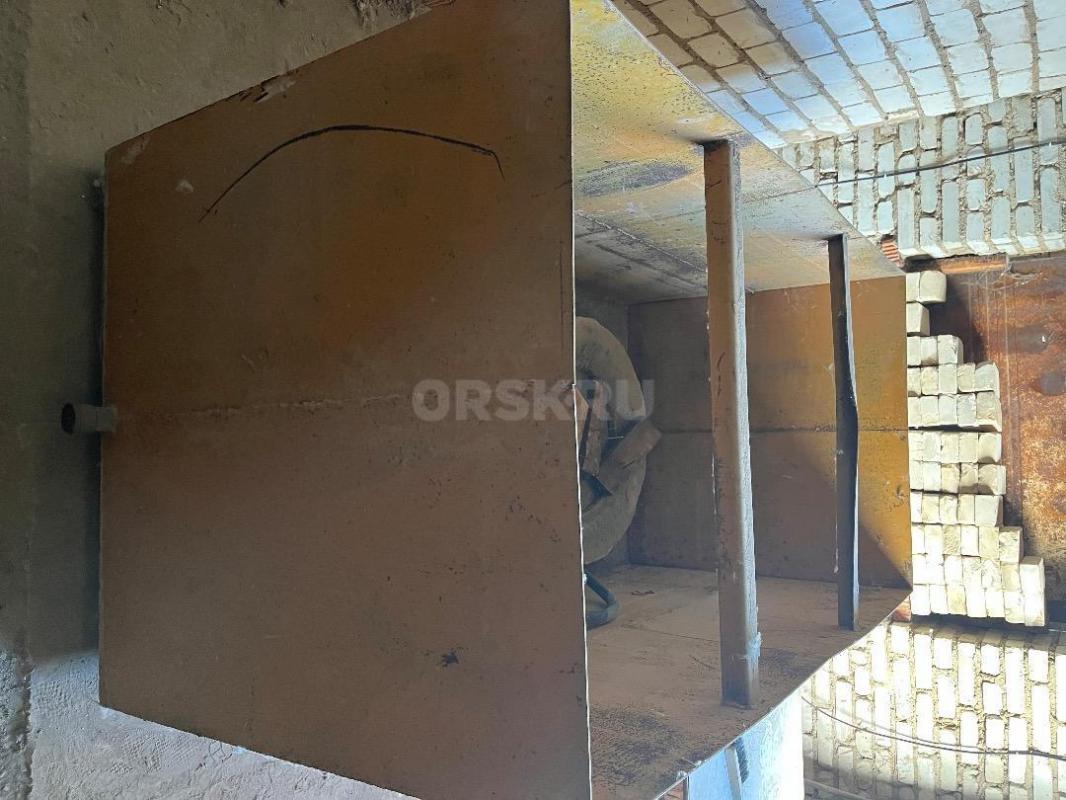 Продам железный бак для воды ( два куба ) размером 1/1/2 . - Орск