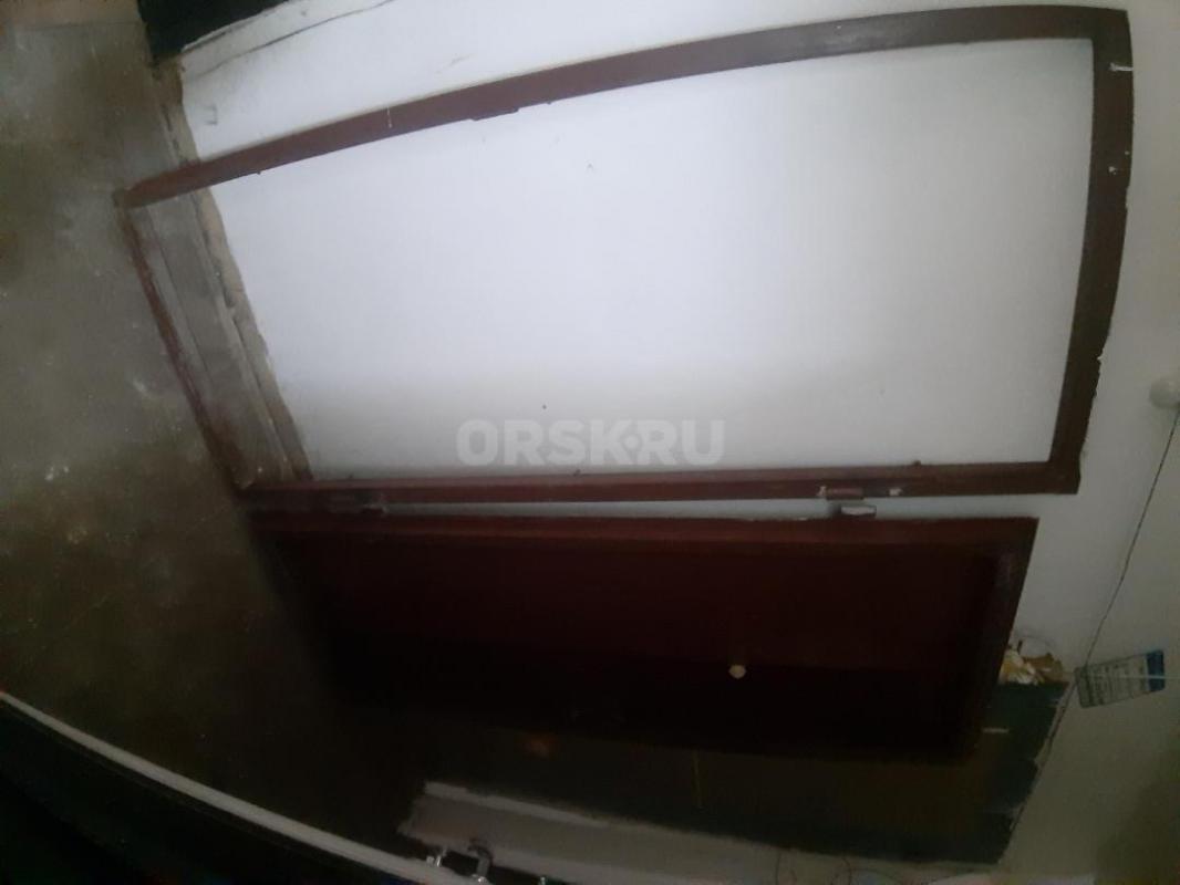 Продам металлическую дверь с коробкой пишите или звоните - Орск