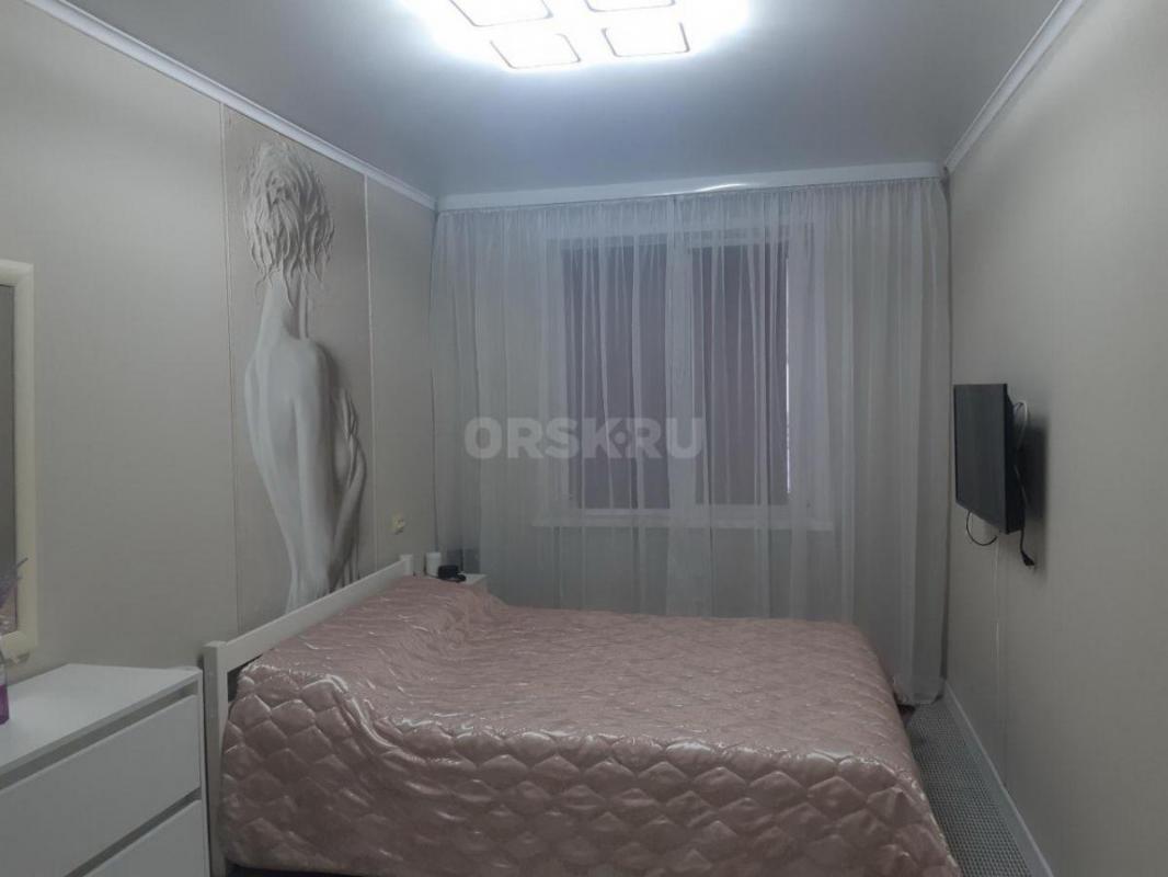 Продаётся уютная, светлая  двухкомнатная квартира площадью 43.7 квадратных метров на четвёртом этаже - Орск