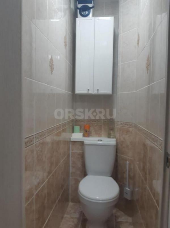 Продаётся уютная, светлая  двухкомнатная квартира площадью 43.7 квадратных метров на четвёртом этаже - Орск