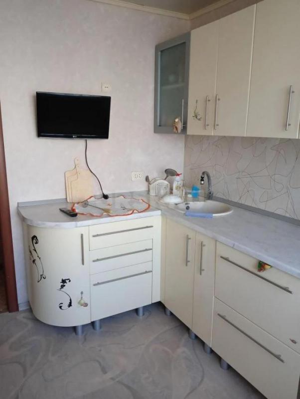 Сдам 3-х комнатную квартиру на длительный срок. - Орск