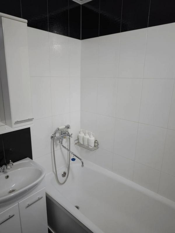 Продается однокомнатная квартира 36 кв. - Гай