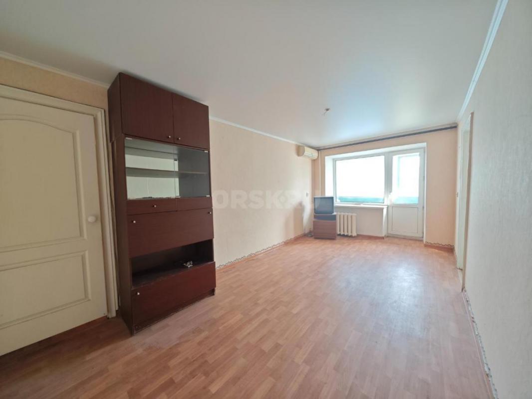 В продаже трехкомнатная квартира по ул. - Орск