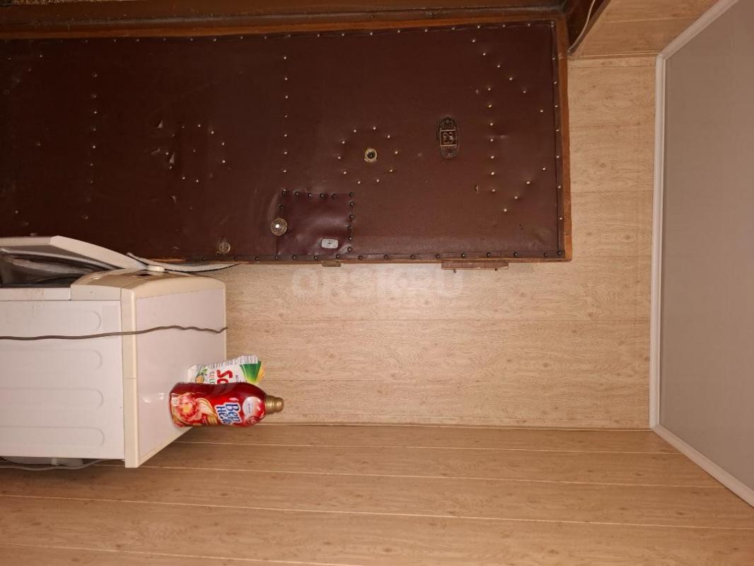 В продаже светлая, уютная 2-х ком квартира, расположенная на 3-м этаже в трех этажном панельном доме - Орск