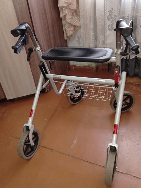 Ходунки для взрослых на колёсах с сиденьем. - Новотроицк