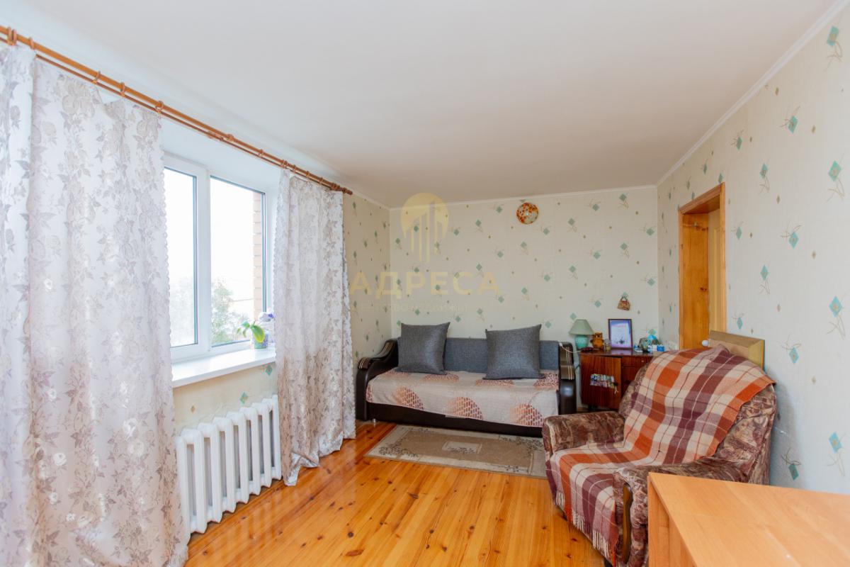 В продаже двухэтажный ДОМ 248м Площадь участка 13 сотУдобная транспортная развязка, магазины,аптеки - Оренбург