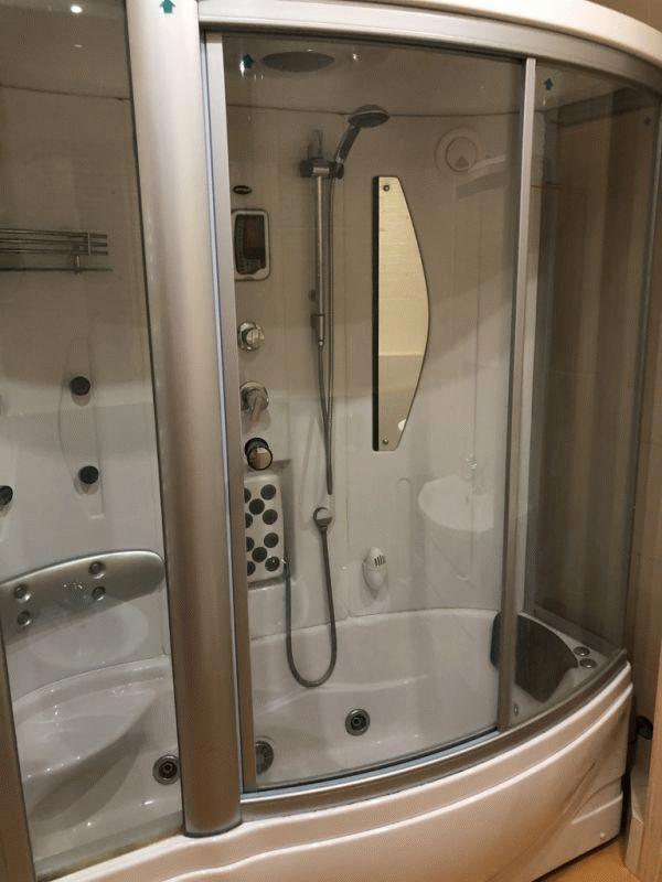 Просторная квартира на длительный срок с техникой и мебелью. - Орск