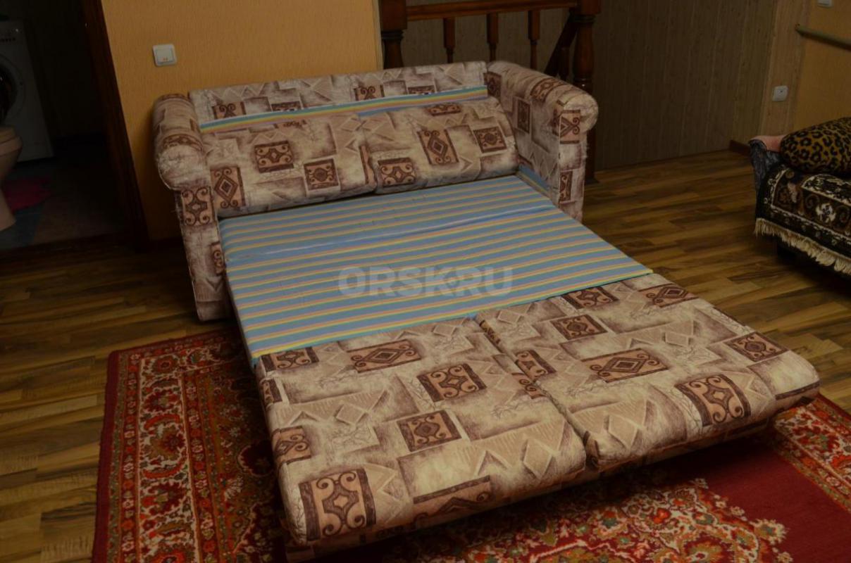 Продам диван . - Гай