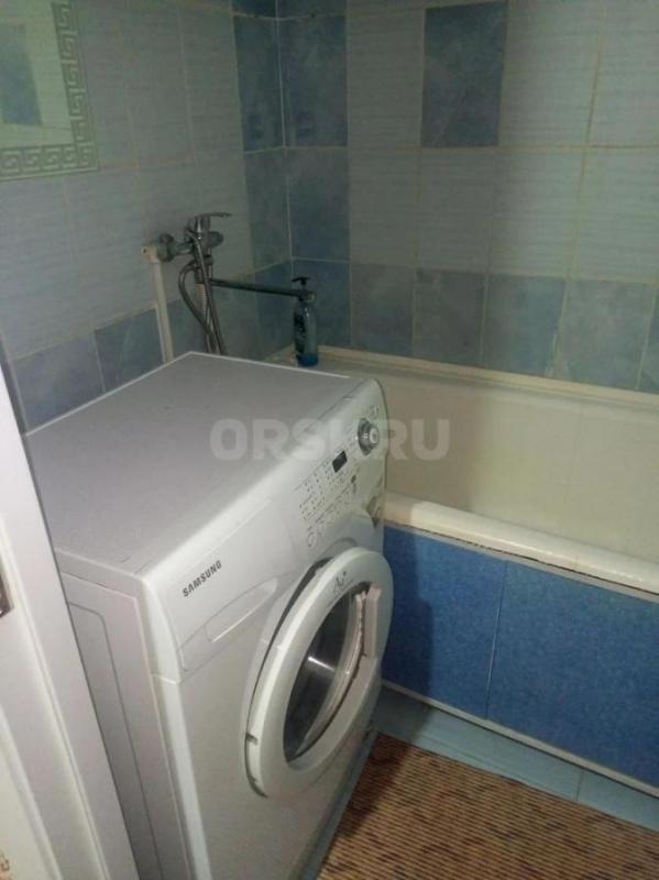 сдам однокомнатную квартиру посуточно либо длительно нормальным людям. - Орск